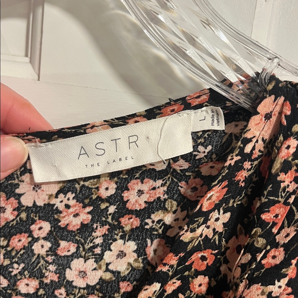ASTR The Label Covered Button Midi Dress in Black Clay Floral READ DESCRIP - Picture 4 of 9
